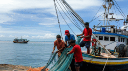 Upaya peningkatan kesejahteraan nelayan dan sektor perikanan